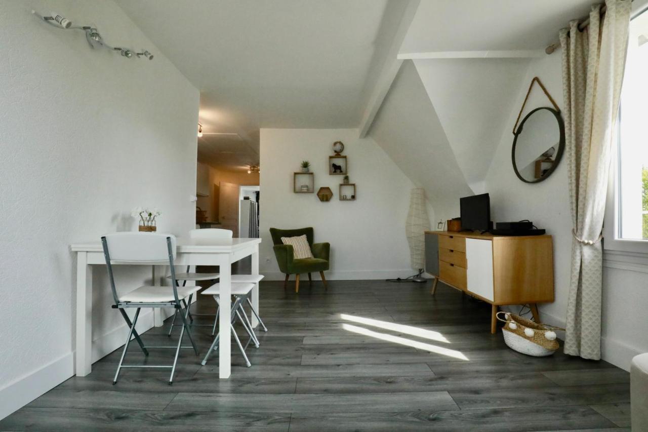Appartement De L'Hippodrome Avec Deux Chambres Deauville Bagian luar foto